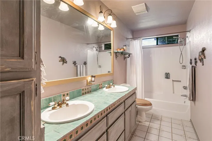 457 Darfo Drive, Crestline, California 92325