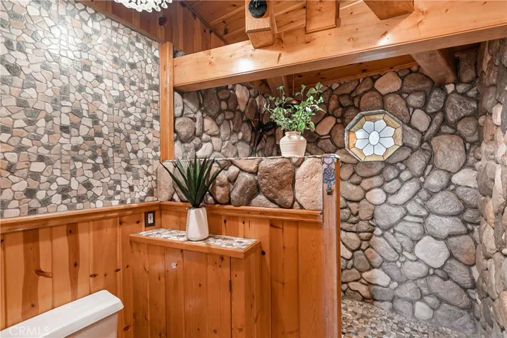 457 Darfo Drive, Crestline, California 92325