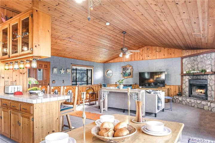 457 Darfo Drive, Crestline, California 92325