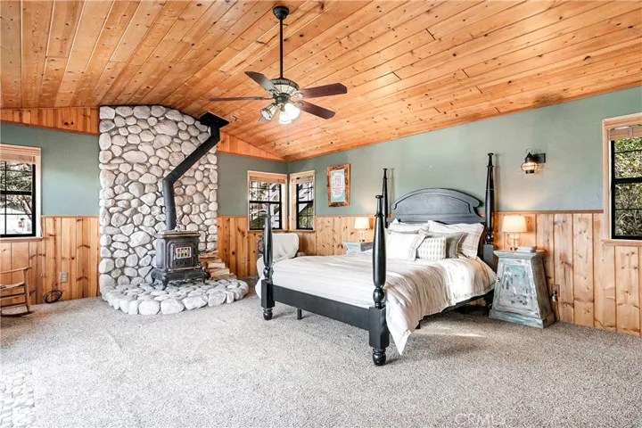 457 Darfo Drive, Crestline, California 92325