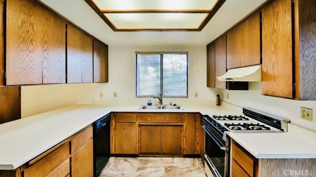 21825 Canyon Drive, Wildomar, California 92595 home-pic-9