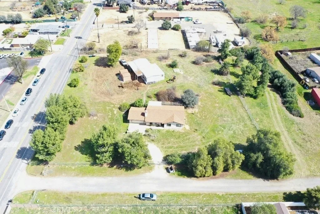 21825 Canyon Drive, Wildomar, California 92595 home-pic-4