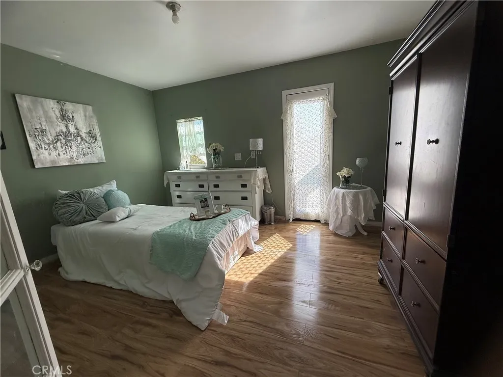 1532 N Ontario Street, Burbank, California 91505 home-pic-16