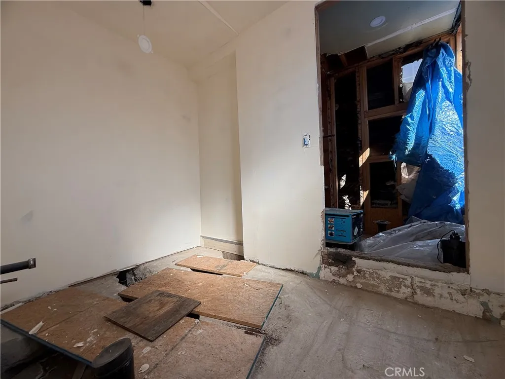 1532 N Ontario Street, Burbank, California 91505 home-pic-34
