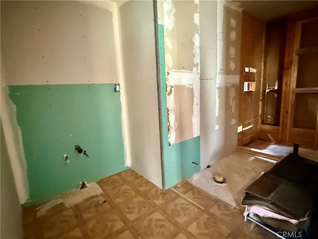 1532 N Ontario Street, Burbank, California 91505 home-pic-24