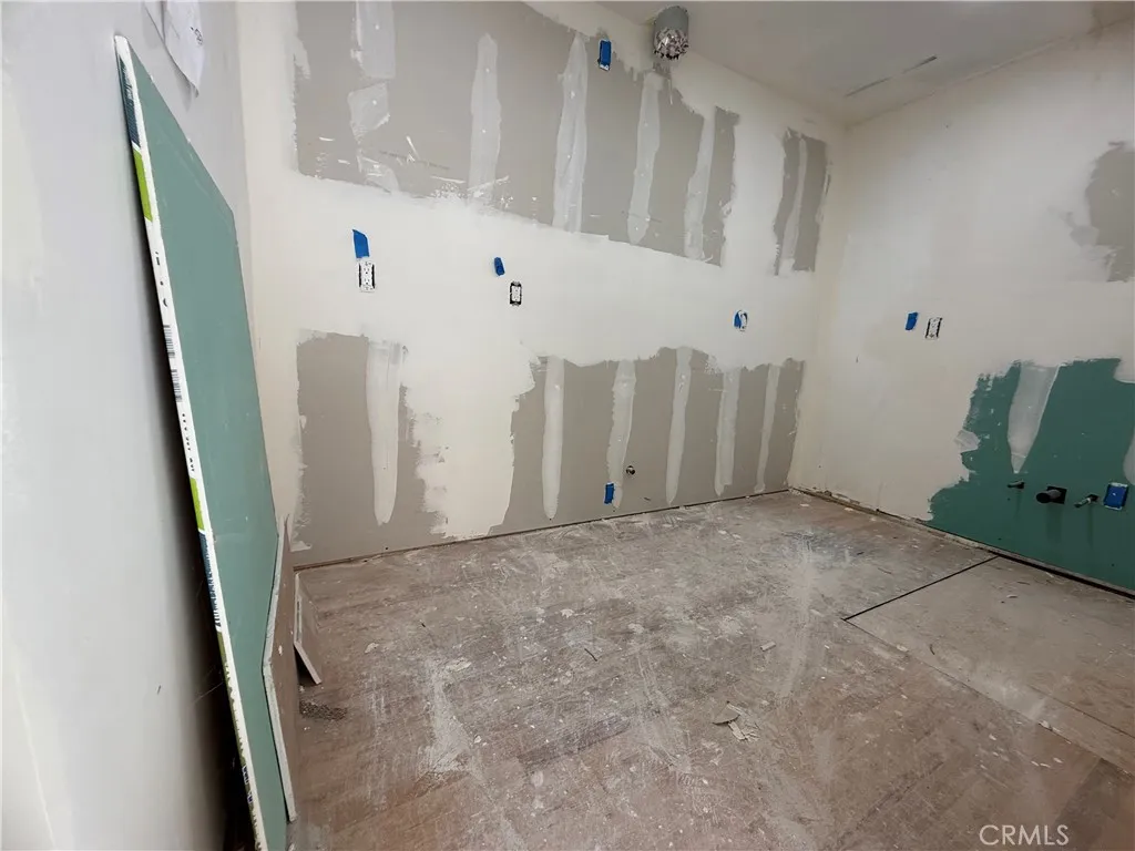 1532 N Ontario Street, Burbank, California 91505 home-pic-32