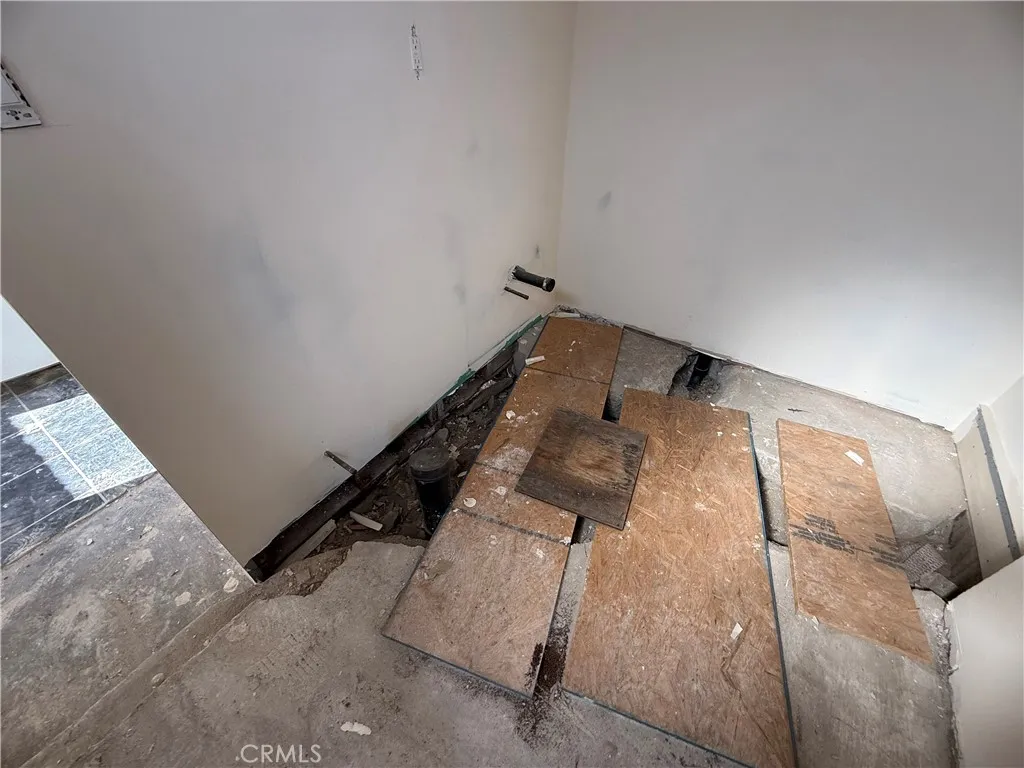 1532 N Ontario Street, Burbank, California 91505 home-pic-35
