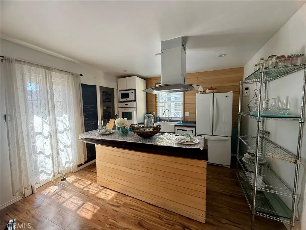1532 N Ontario Street, Burbank, California 91505 home-pic-12