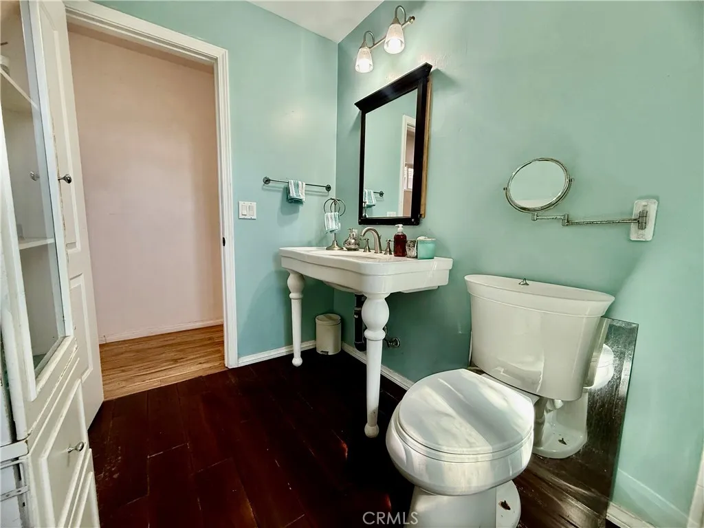 1532 N Ontario Street, Burbank, California 91505 home-pic-14