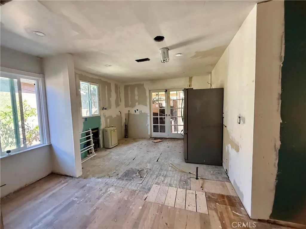 1532 N Ontario Street, Burbank, California 91505 home-pic-30