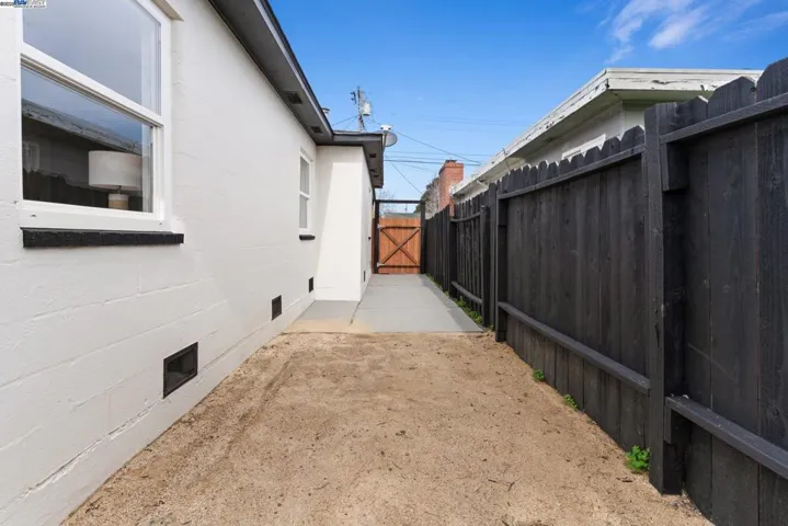 2834 Andrade Ave, Richmond, California 94804