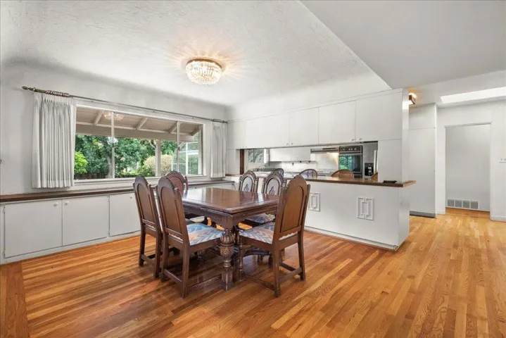 1585 Dry Creek Road, Campbell, California 95008