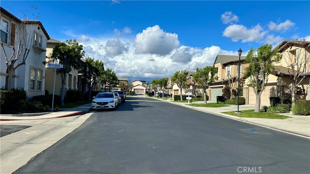 12831 Conifer Avenue, Chino, California 91710 home-pic-8