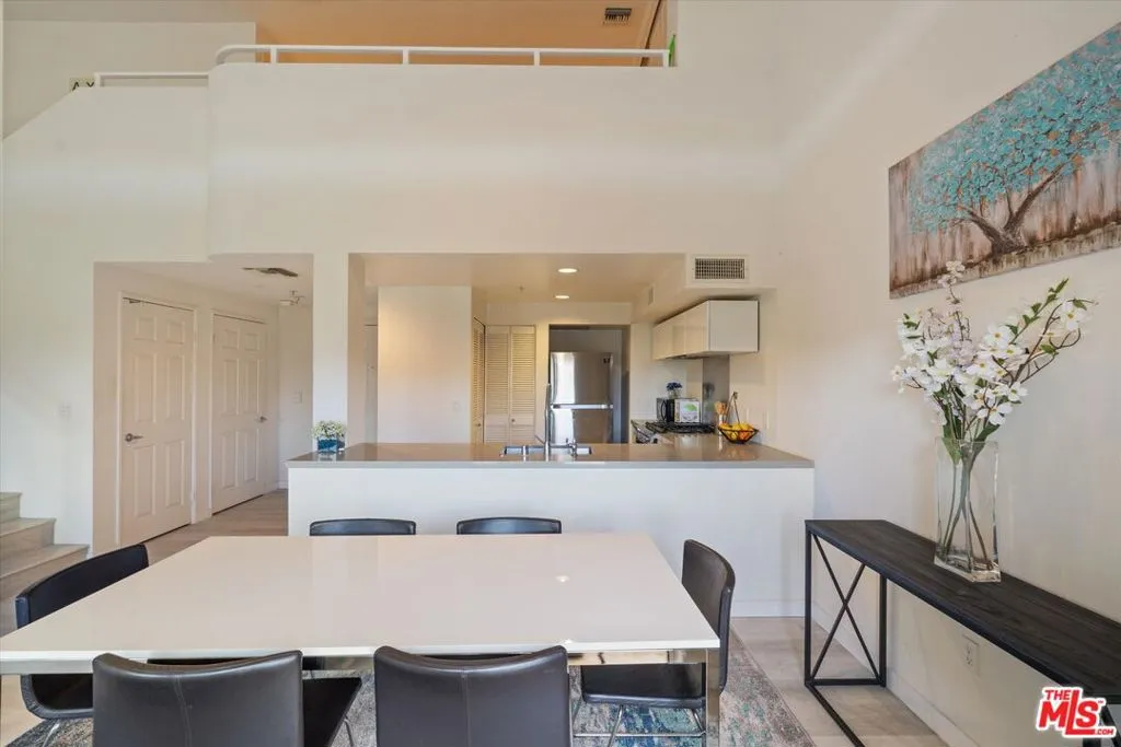 13200 Pacific Promenade 420, Playa Vista, California 90094 home-pic-2