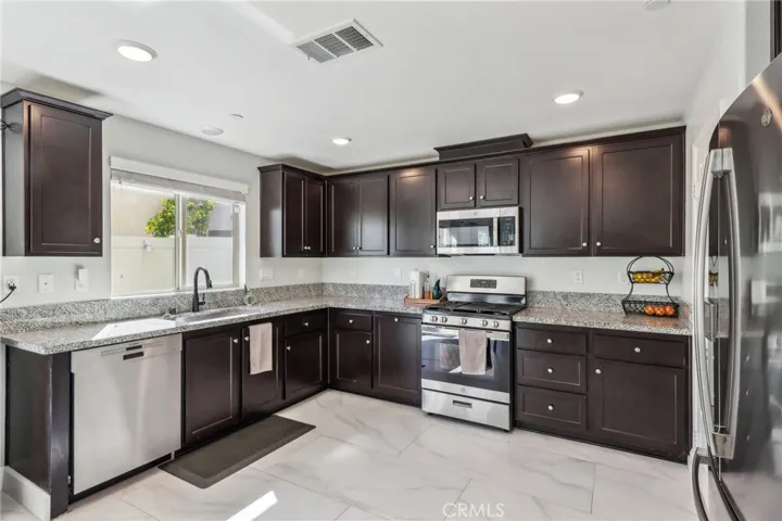 32901 Middlegate Place, Lake Elsinore, California 92530