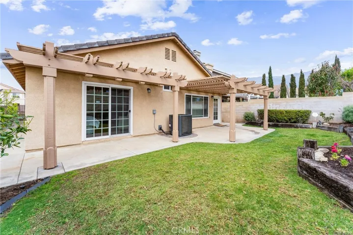5351 Tenderfoot Drive, Fontana, California 92336