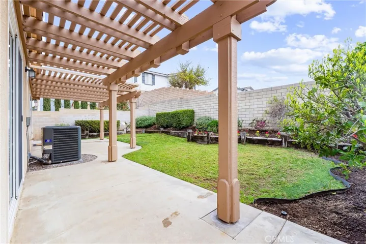 5351 Tenderfoot Drive, Fontana, California 92336