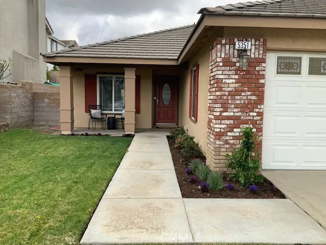 5351 Tenderfoot Drive, Fontana, California 92336