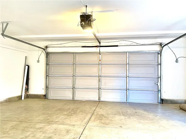 13118 Cerritos Court, Hesperia, California 92344