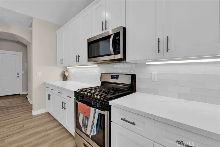 22445 Pacific Street, Apple Valley, California 92308