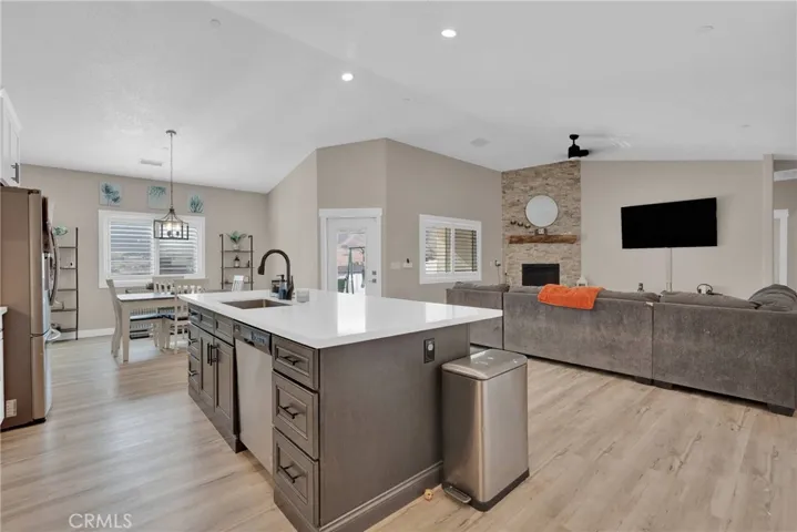 22445 Pacific Street, Apple Valley, California 92308