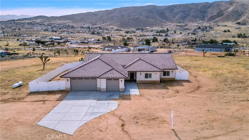 22445 Pacific Street, Apple Valley, California 92308