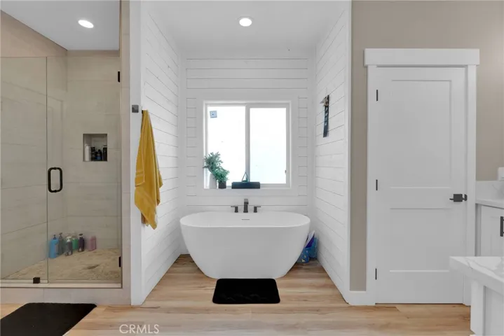 22445 Pacific Street, Apple Valley, California 92308