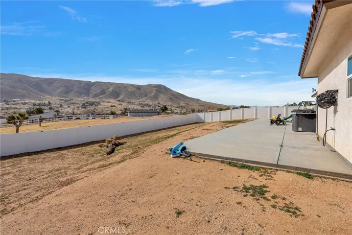 22445 Pacific Street, Apple Valley, California 92308