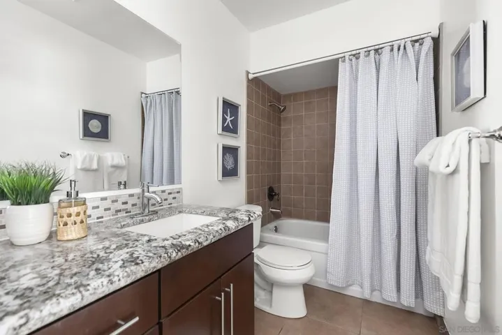 3050 Rue D’ Orleans 491, San Diego, California 92110