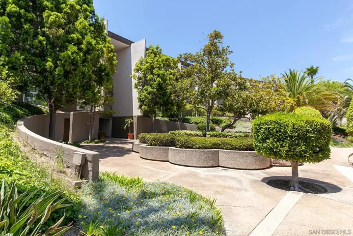 3050 Rue D’ Orleans 491, San Diego, California 92110