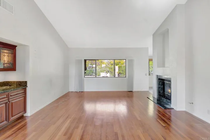 1306 La Salle Court, Vista, California 92081