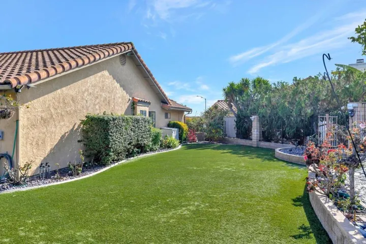 1306 La Salle Court, Vista, California 92081