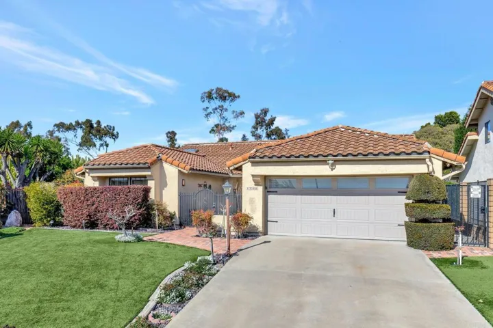 1306 La Salle Court, Vista, California 92081