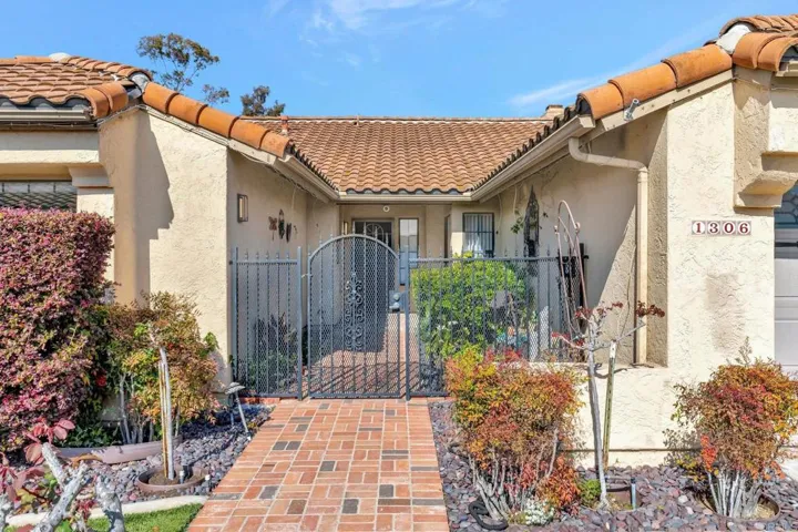 1306 La Salle Court, Vista, California 92081