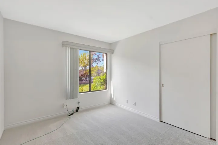 1306 La Salle Court, Vista, California 92081