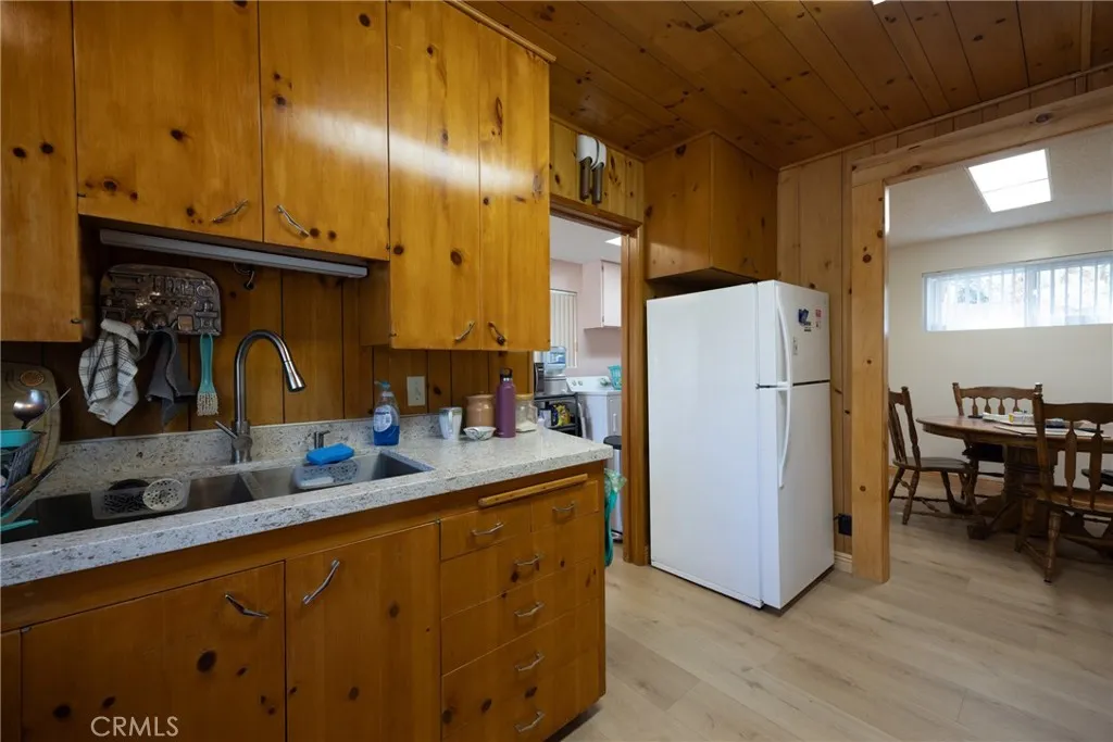 22945 Redwood Way, Crestline, California 92325 home-pic-20