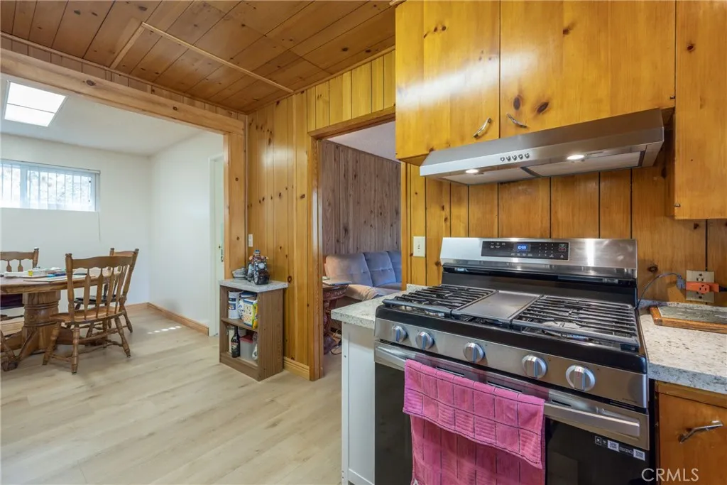 22945 Redwood Way, Crestline, California 92325 home-pic-21