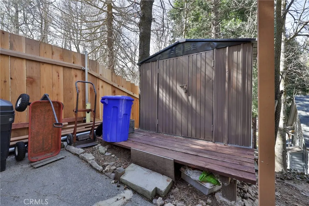 22945 Redwood Way, Crestline, California 92325 home-pic-58