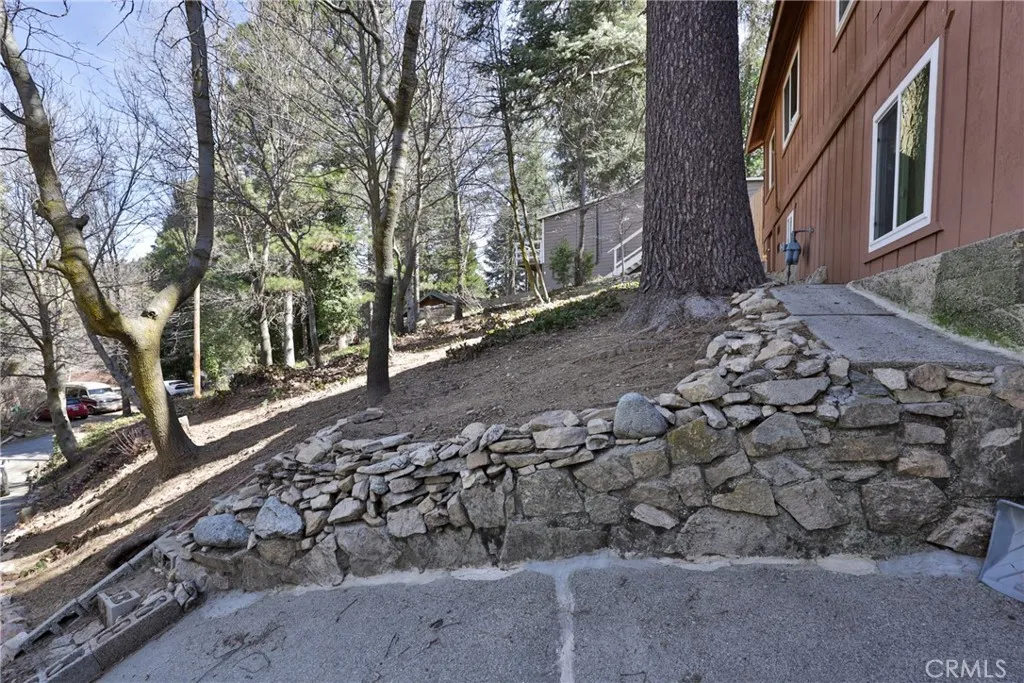 22945 Redwood Way, Crestline, California 92325 home-pic-59