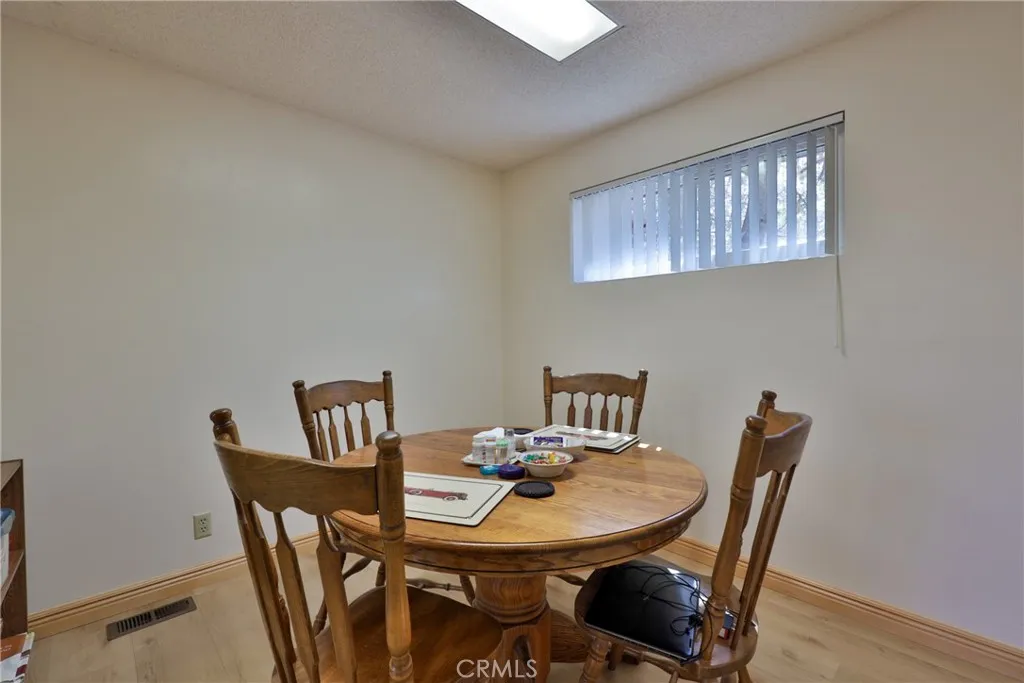 22945 Redwood Way, Crestline, California 92325 home-pic-25