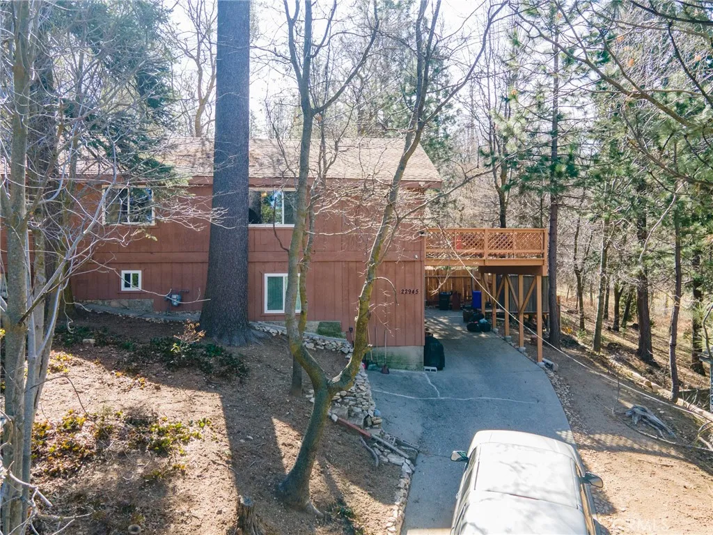22945 Redwood Way, Crestline, California 92325 home-pic-3