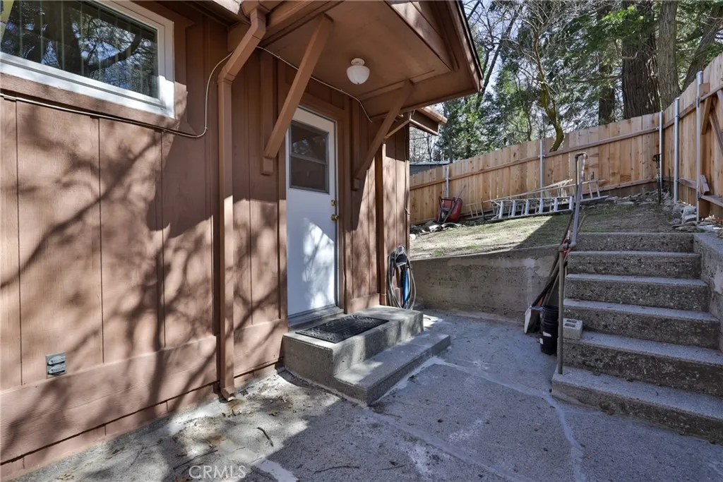 22945 Redwood Way, Crestline, California 92325 home-pic-54