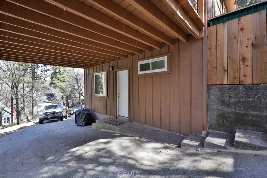 22945 Redwood Way, Crestline, California 92325 home-pic-7