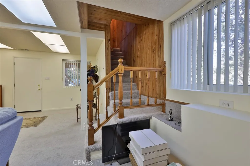 22945 Redwood Way, Crestline, California 92325 home-pic-46
