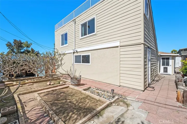 103 W Avenida Santiago, San Clemente, California 92672