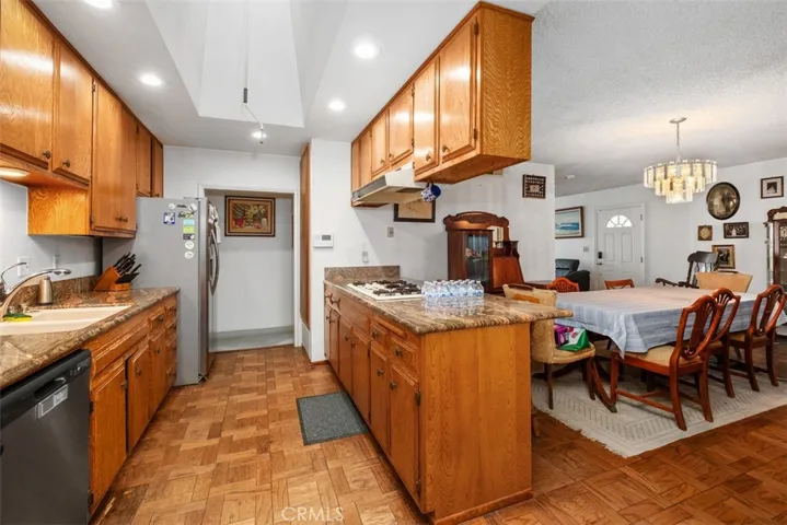 103 W Avenida Santiago, San Clemente, California 92672