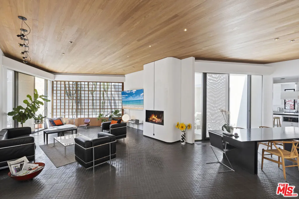 1415 6th Street, Santa Monica, California 90401 home-pic-2