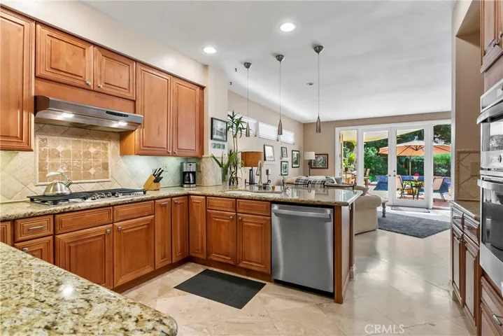 18 Oakcliff Drive, Laguna Niguel, California 92677
