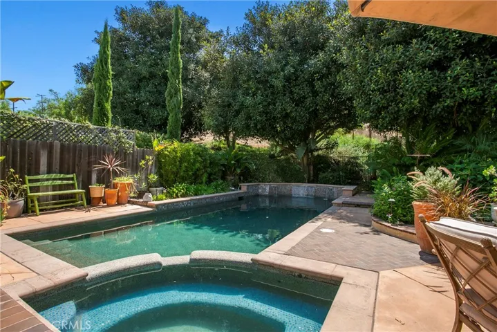 18 Oakcliff Drive, Laguna Niguel, California 92677