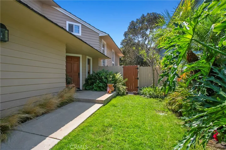 18 Oakcliff Drive, Laguna Niguel, California 92677